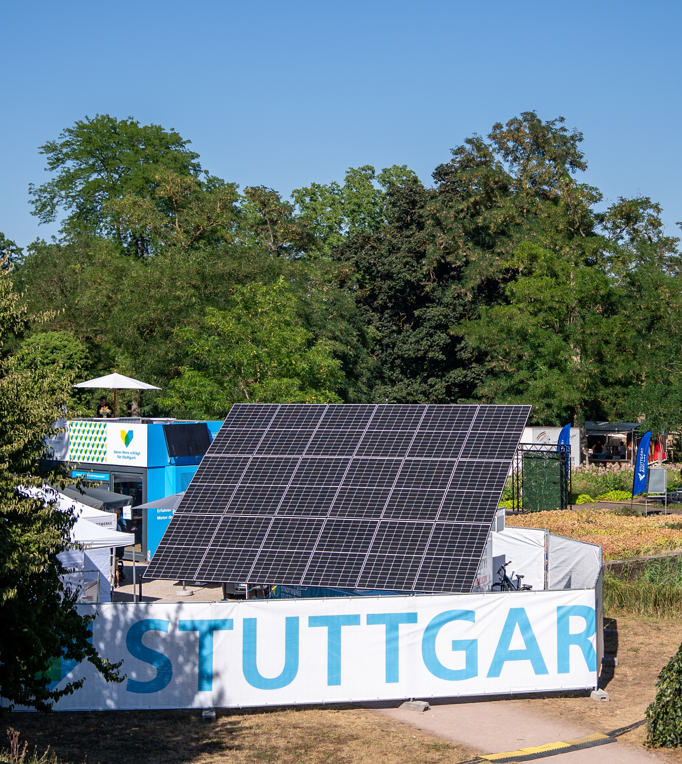 SolarTracker mit Bauzaunbanner